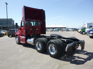 Oferta de Segunda Mano: Peterbilt 579 Day Cab 2022, 371hp, Cummins Diésel Euro 2, 6x4, Transmisión Manual Izquierda - Product Image 3