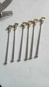 Cubiertos metálicos con un diseño único hechos con acero inoxidable puro. - Product Image 6