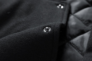 Veste de baseball personnalisée noire et blanche, veste d'hiver épaisse de style universitaire, manches en cuir PU, veste d'étudiant pour homme - Product Image 3