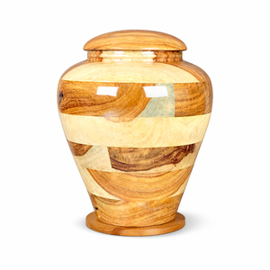 Urne funéraire en bois multi-tones avec des bandes de grain horizontales, finition brillante et silhouette commémorative traditionnelle - Product Image 1