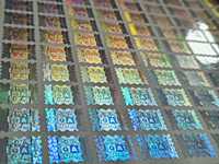 Autocollant holographique de sécurité anti-effraction Zikzak, argenté, numéroté, de forme ovale, découpé au laser, solution d'étiquetage Digitech