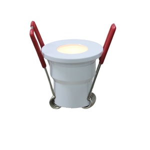 Projecteurs Miniatures Étanches 12V DC à Intensité Variable avec Télécommande (Lot de 6) pour Véranda, Jardin, <span class=keywords><strong>Terrasse</strong></span>, Toits et Abri de Voiture - Product Image 3