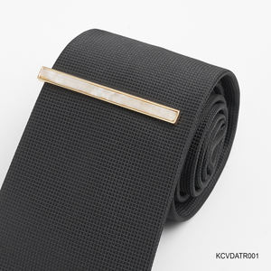 Clip de Corbata de Ágata Blanca Fengshui para Hombre, Chapado en Oro de 18K de Primera Calidad - KCVDATR001 |   Colección Tinh Vu |   Hecho en Vietnam - Product Image 2