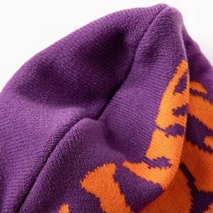 Venta al por mayor Y2K acrílico esquí Jacquard Beanie Hat con logotipo personalizado todo el estampado de punto de invierno sombrero para hombres y mujeres para los deportes - Product Image 2