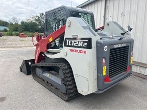 2022 Takeuchi TL12R2 Skid Steer Loader Utilisé Mini Chargeur Avant Moog Pompe Hydraulique Noyau Composants du Moteur Intact 200 Tonnes Évalué - Product Image 5
