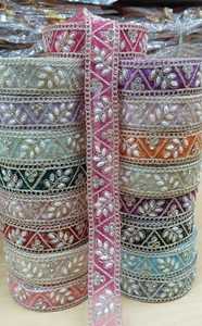 Fait sur mesure en grande largeur de bordure de séquence floral conçu dans des options multicolores pour les robes de mariée et pour la revente. - Product Image 5