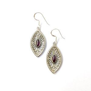 Pendientes Colgantes de Oro Rosa y Oro Blanco de 18K con Diamantes, Granates y Cuarzo, Diseño de Corazón y Flor, Engaste de Bisel, Estilo Vintage y de Moda - Product Image 1