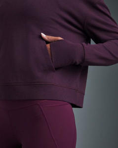 Sweat à capuche d'entraînement de gymnastique avec logo personnalisé prune de meilleure qualité et à forte demande pour femmes Anti-rides et respirant Sweats à capuche vierges pour femmes - Product Image 3