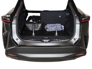 SUV Eléctrico de Lujo 2024, 204HP, Transmisión Automática, Techo Panorámico, Interior Premium, Crossover Diésel de Alta Tecnología - Product Image 3