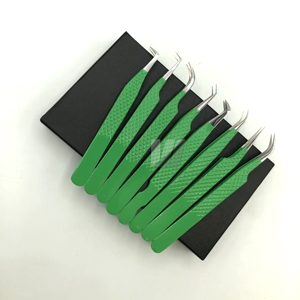 แหนบต่อขนตาปลอมจากญี่ปุ่นสีเขียวมรกตปรับโลโก้ชุบทองอย่างยั่งยืน - Product Image 1