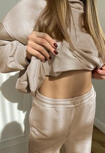 Ensemble de survêtement 2 pièces en polyester + spandex pour femmes pantalons de survêtement à capuche à manches longues joggeurs avec bouton décoration toile matériel - Product Image 3