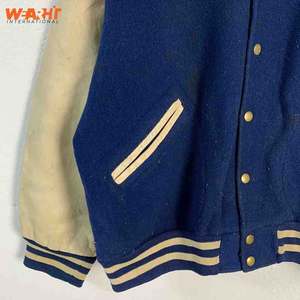 Blouson de baseball pour hommes avec logo personnalisé Blouson universitaire à col montant brodé en chenille bleue pour l'hiver personnalisable - Product Image 3