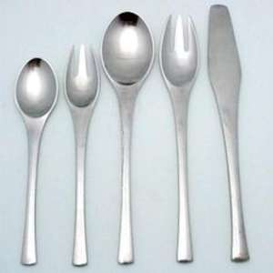 Ensemble d'argenterie en acier inoxydable durable avec un design classique et une excellente durabilité pour les repas et les événements en famille - Product Image 2