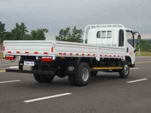 SINOTRUK HOWO <span class=keywords><strong>Camion</strong></span> Cargo Diesel 4x4 à 4 roues motrices, Volant à droite, à plateau‑ridelles - Product Image 5