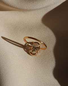 Anillo de compromiso de moissanita de corte ovalado de 4 quilates Anillo ovalado de hielo triturado alargado con brillo máximo Perfecto para novias modernas - Product Image 4