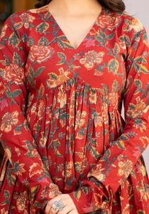 Ensemble Kurti et pantalon ethnique pour femmes, vêtements indiens pour femmes, Kurti en coton imprimé avec pantalon pour un usage décontracté et estival - Product Image 3