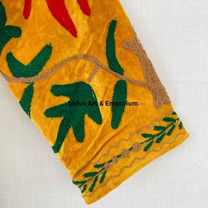 Chaqueta Suzani India Hecha a Mano, Chaqueta Corta Bordada a Mano, Abrigo Unisex, Chaqueta Corta Suzani Hecha a Mano - Product Image 6