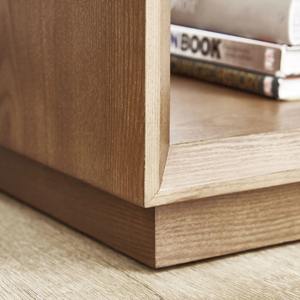 Mesa auxiliar moderna de forma cuadrada superior de cristal con base de metal, perfecta para sala de estar, cafetería, oficina y espacios elegantes de la India - Product Image 5