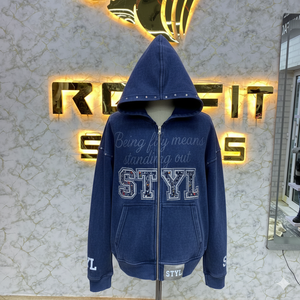 Sudadera con capucha azul para hombre con letras de diamantes de imitación y estampado brillante, estilo streetwear, corte regular, para otoño - Product Image 4