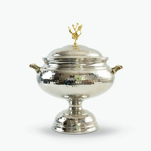 Plat à réchaud sur pied en argent martelé avec poignée dorée en acier inoxydable, chauffe-plat de luxe pour buffets, mariages et restaurants - Product Image 1