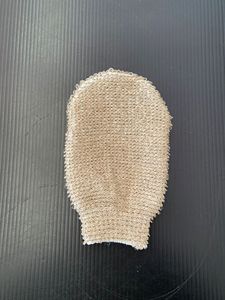 Gant exfoliant en coton et lin naturel Gant de douche léger et durable Gant de massage Caractéristique Fabrication italienne Personnalisable pour les soins du corps - Product Image 2