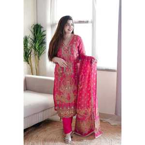 มีส่วนประกอบของผ้าซาตินที่ผ่อนคลายด้วยการพิมพ์ & ทำงานและซับในเต็มตัวด้วยผ้าไหม pent และ dupatta พร้อมงานปัก - Product Image 1