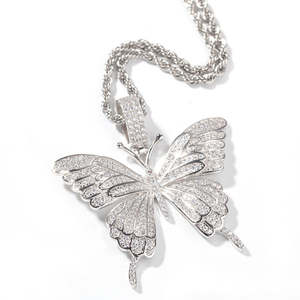 SHREYA DIAM Colgante de Mariposa en Oro Rosa con Micro Pavé y Corte Brillante, Lujo Hiphop, Plata 925, Perla de Agua Dulce, Para Fiesta y Uso Diario - Product Image 5