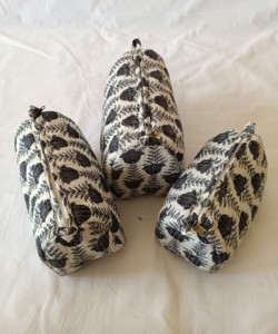 Ensemble de trousses de voyage en coton écologique matelassé, imprimé floral vintage et animalier, trousses de toilette avec grande capacité et fermeture à glissière - Product Image 6