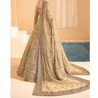 Tissu Georgette de Luxe pour Tenues de Soirée avec Broderies Elaborées et Dupatta à Broderies Fantaisie pour Mariages et Fêtes