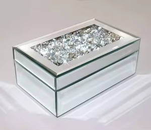 Nouveauté Boîte de rangement pour bijoux en métal et en verre avec compartiments et tiroir pour l'organisation des bijoux - Product Image 3