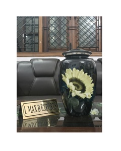 โกศโลหะทำจากโลหะเกรดเยี่ยมสำหรับโกศเถ้ามนุษย์โดยผู้ผลิตอินเดีย - Product Image 1