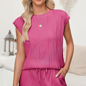 เซ็ตเสื้อยืดและกางเกงขาสั้นสำหรับผู้หญิงชุดเสื้อยืดและกางเกงขาสั้นลำลองแนวสตรีทออกแบบโลโก้ได้ตามต้องการ - Product Image 5