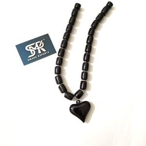 Collar de Cuentas de Resina Multicolor Hecho a Mano de Moda con Colgante de Corazón Modelo Estilo Ángel Joyería de Moda para Mujer - Product Image 3