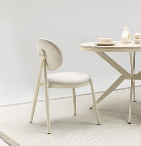 Moderno y Elegante Juego de Comedor de 1 Mesa y 6 Sillas para Cocina de Casa, Hoteles y Villas, Agrega Estilo a Tu Espacio - Product Image 3