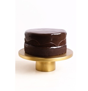 El soporte de metal dorado para pasteles es perfecto para exhibir cupcakes en bodas, fiestas o reuniones de té. - Product Image 4