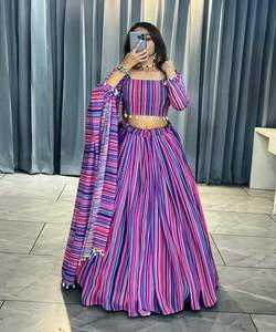 LOOK RICH GEORGETTE IMPRIMÉ LEHENGA CHOLI AVEC DUPATTA FESTIVE WEAR PRIX DE GROS VÊTEMENT ETHNIQUE VIOLET BASSE GAMME HAUTE QUALITÉ - Product Image 2