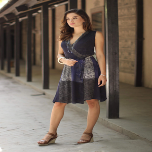 ชุดเดรสผ้าเรยอนย่นสีฟ้าน้ำหนักเบาหรูหรา100% ชุดเดรสสั้นผ้าเรยอนแขนกุดทำมือสไตล์ฤดูร้อนอินเดียสั้นหรูหรา - Product Image 1