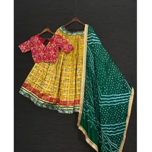 Nouvel arrivage de styliste tendance 2022, meilleure qualité, vêtements de fête Navratri, Jequard Patola Lehenga avec Bandhej dupata pur - Product Image 1