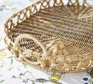 Plateau de service en rotin naturel avec poignées Plateau ovale bohème en osier pour la nourriture et les boissons Plateau de table tissé pour la maison et la décoration - Product Image 4