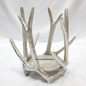 Pot à bougie unique en béton plaqué or à motif feuillage abordable avec support en verre transparent et style royal métallique - Product Image 3