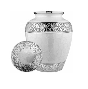100% Urna funeraria para adultos hecha a mano Urna de cremación Urna de latón macizo para cenizas humanas - Product Image 6