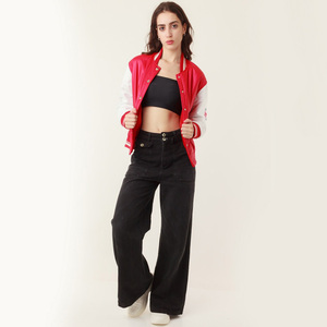 Veste universitaire Letterman de Baseball personnalisée pour femmes Satin de haute qualité avec manches en cuir brodées en chenille traitement tricoté - Product Image 4