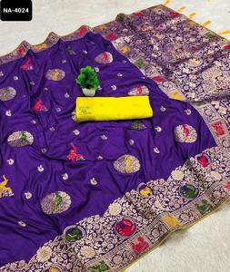 ชุดแต่งงานแบบชาวอินเดียชุดส่าหรีผ้าไหมแท้ลายดอกวิสโกเซ่ทอ zari ผ้าไหมนุ่มสีตัดกันเสื้อเบลาส์มีขอบแขน - Product Image 1