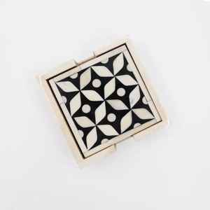 Juego de posavasos con incrustaciones de hueso para encimeras de cocina, diseño cuadrado, accesorios de mesa elegantes para la vida moderna, nogal - Product Image 1