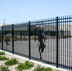 Prix de gros OEM pour clôtures tubulaires en métal <span class=keywords><strong>noir</strong></span> de jardin de 6 pieds x 8 pieds, antirouille, en acier galvanisé - Product Image 2
