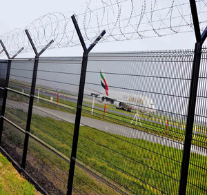 Wholesale Powder Coated Single Wire 3D <strong>Panel</strong> Fencing/3D Wire Welded Fence <strong>Panels</strong>/<strong>Hog</strong> Wire Fencing - Product Image 1