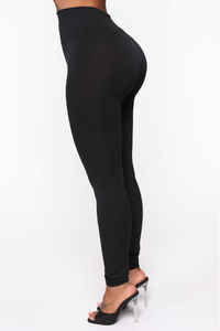Scrunch Butt Yoga <b>Leggings</b> Women's Custom Spandex/Nylon Fitness Wear Breathable High Waist Workout <b>Ankle</b>-<b>Length</b> OEM Pants - Product Image 2