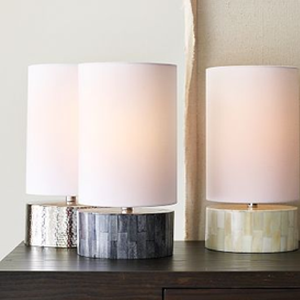 Lampes intemporelles d'incrustation d'os dans la finition artisanale de coquille et de mosaïque d'os maintenant prêtes en gros pour les salles d'exposition de conception classique - Product Image 4