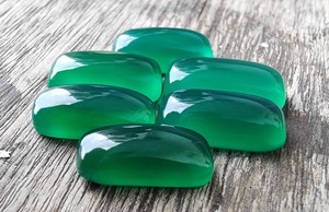 Venta al por mayor natural ónix verde rectangular cojín corte cabujón piedras preciosas sueltas en todos los tamaños con certificado IGI disponible - Product Image 3