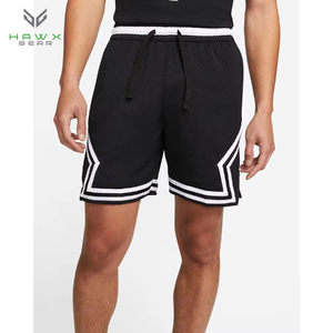 Short d'entraînement pour homme avec logo brodé par sublimation personnalisé Ceinture élastique de confort en maille respirante Impression taille moyenne à séchage rapide - Product Image 1
